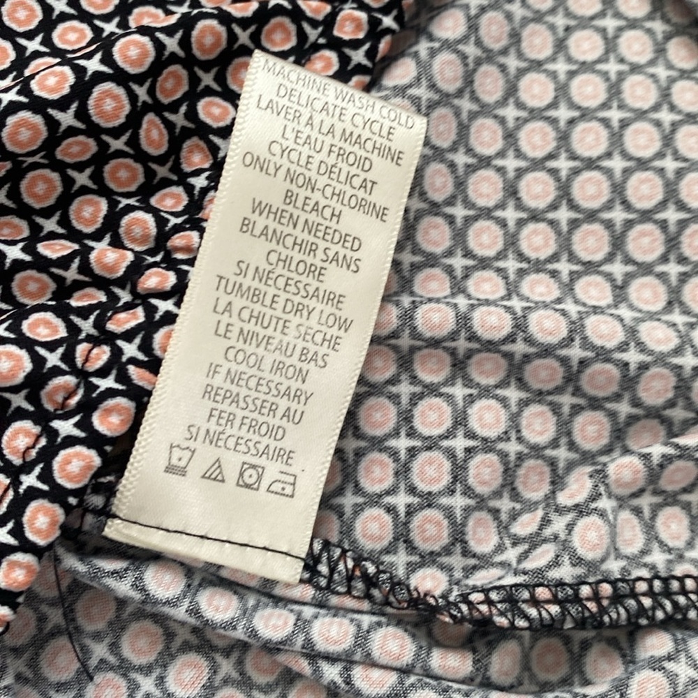Max Studio sleeveless top with tie neck. - Picture 8 of 11